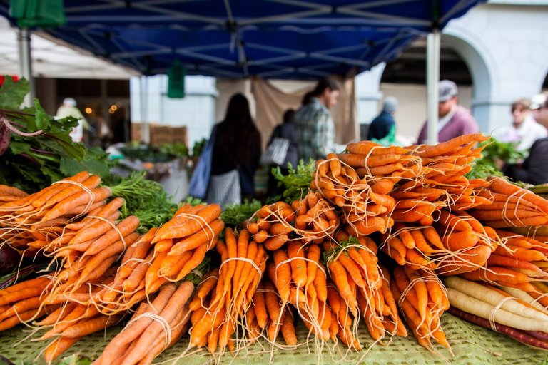 Local Farmers’ Market Celebrates 25 Years with Special Events